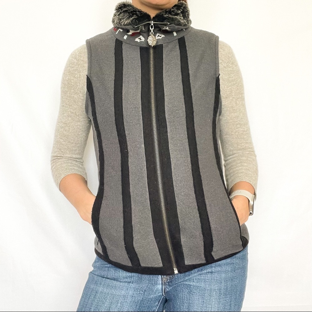 Icelandic Design Gray Wool Vest Women Size Small - Picture 7 of 16